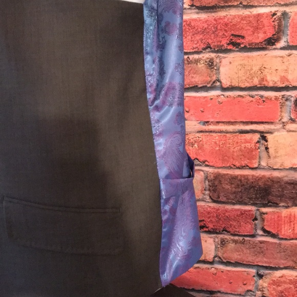 Extrema Dress Vest - Picture 16 of 17